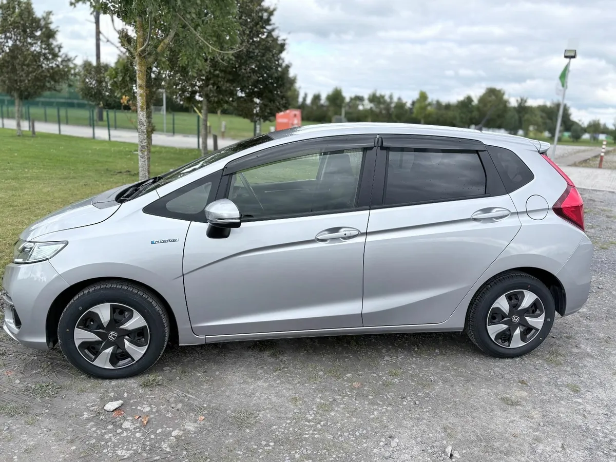 Honda Fit 2019 - Image 2