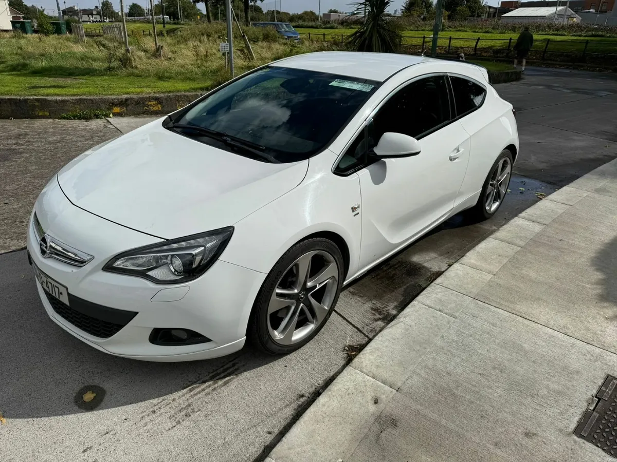 Opel Astra SRI 2013 with Extras - Image 4