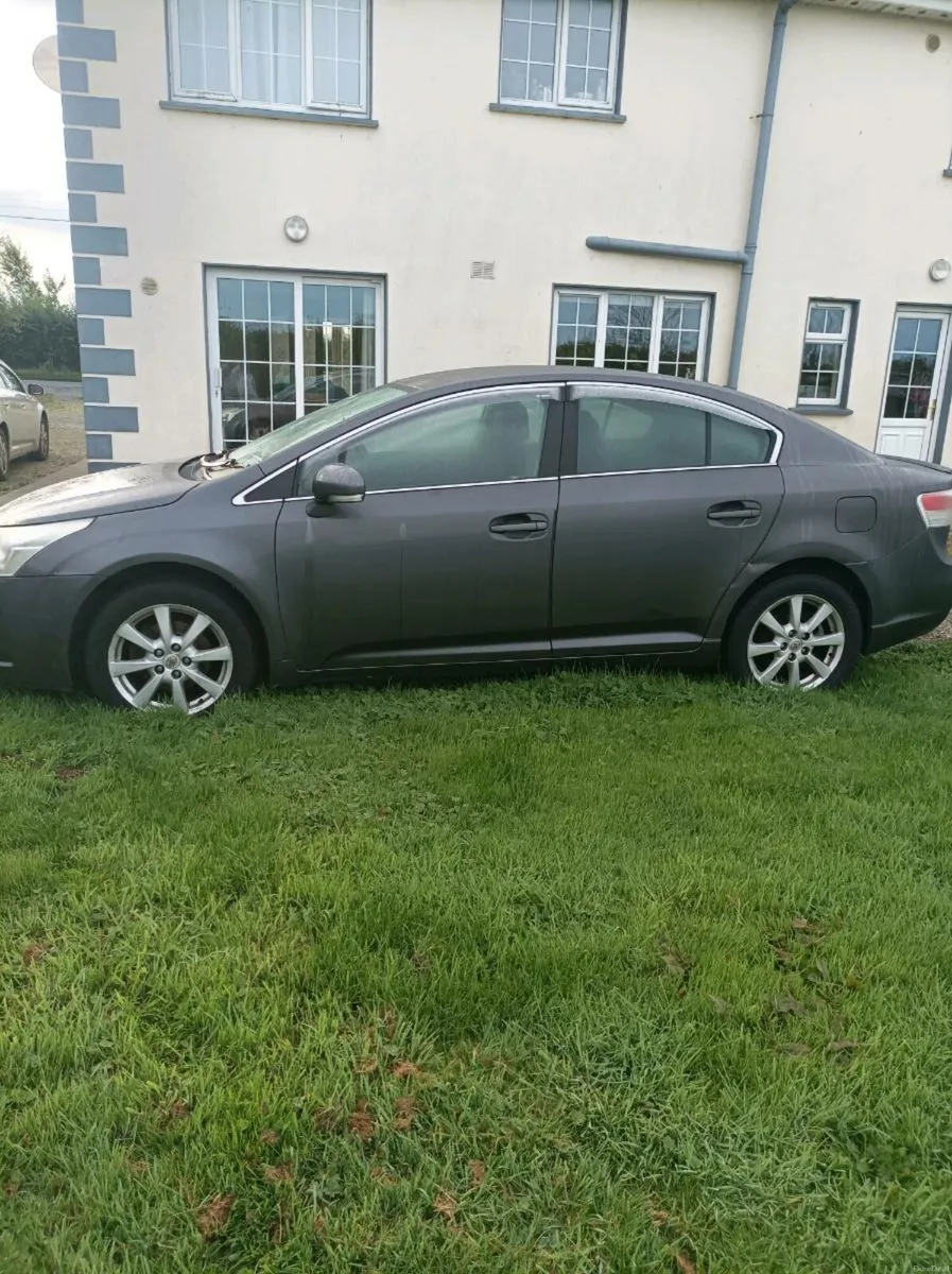 11 Toyota avensis Limerick - Image 2