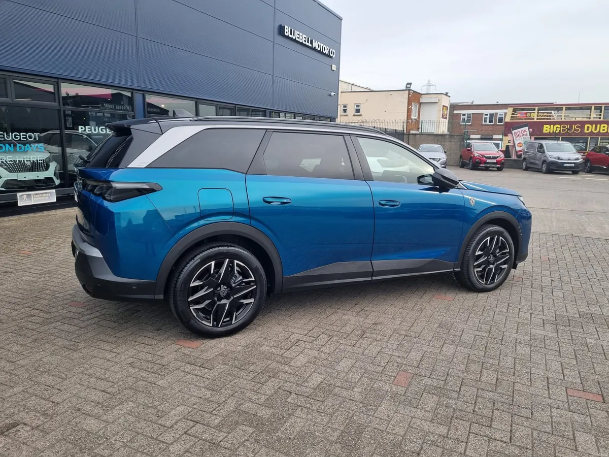 2025 Peugeot 5008 GT hybrid demo save 000's - Image 3