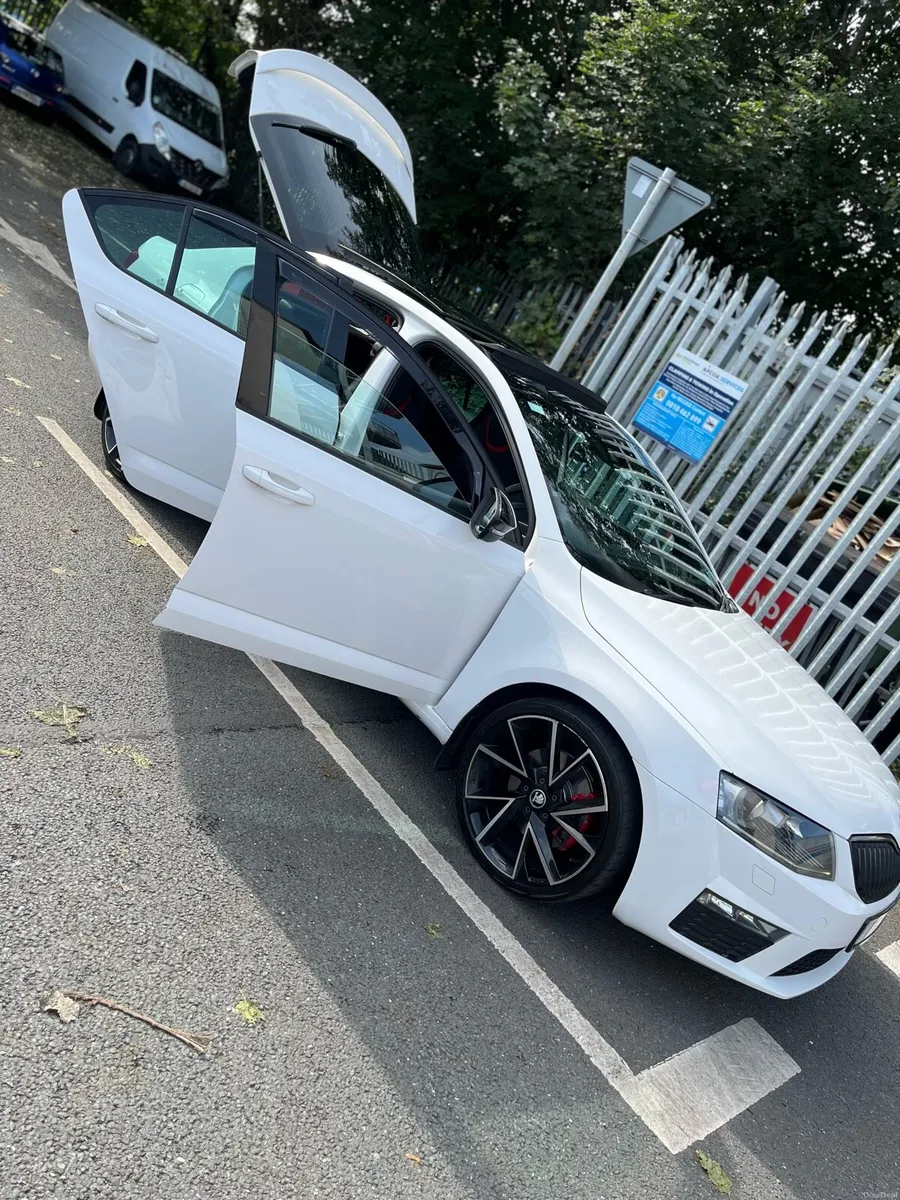 VRS Top spec with sunroof - Image 1