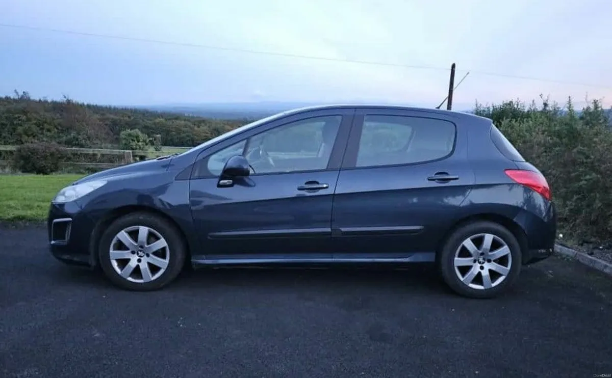 2013 Peugeot 308 1.6 Diesel - Image 2