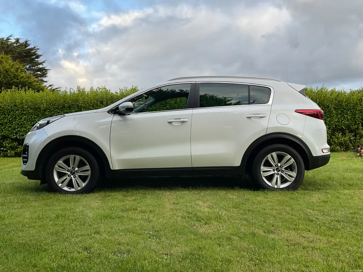 2017 Kia Sportage Two 1.7 CRDI ISG *JUST 74K Mls!* - Image 5