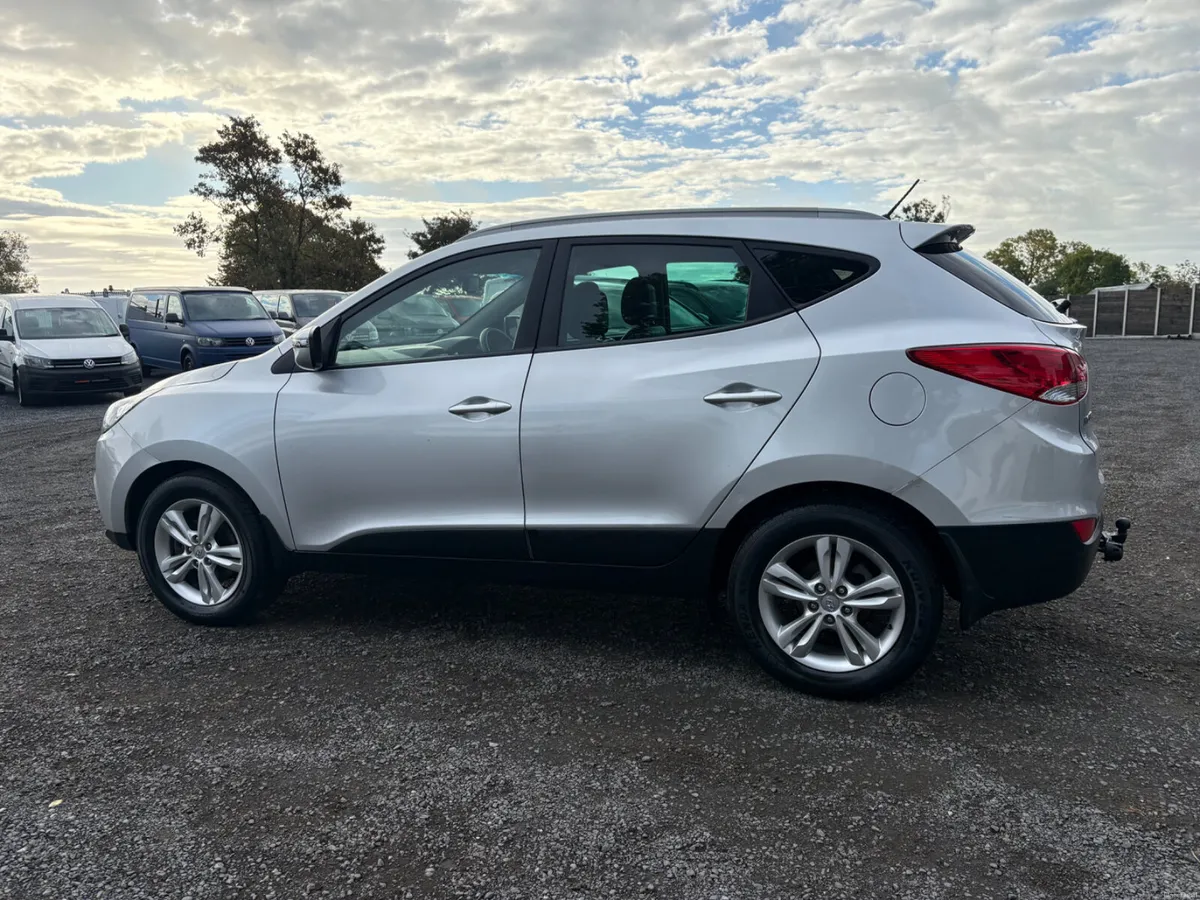 Hyundai ix35 - Image 2