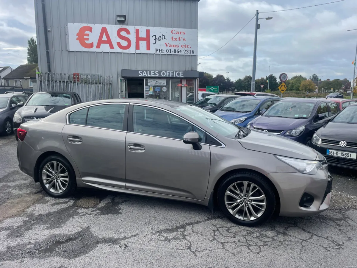 Toyota Avensis 2016 top spec  €8950 - Image 1