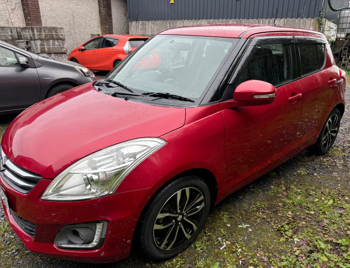 2015(152) SUZUKI SWIFT (ECO HYBRID) - Image 1
