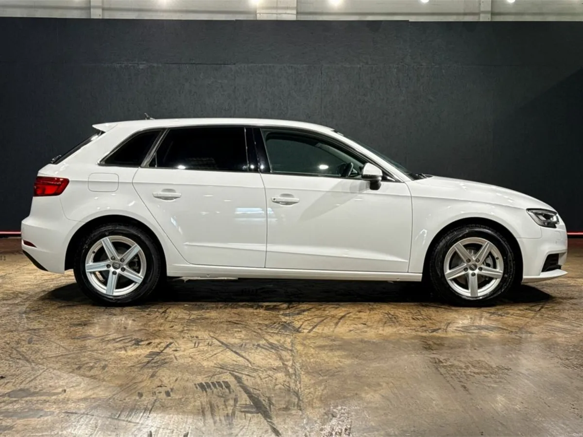 Audi A3 1.4L TFSI AUTOMATIC - REVERSE CAMERA - CRU - Image 3