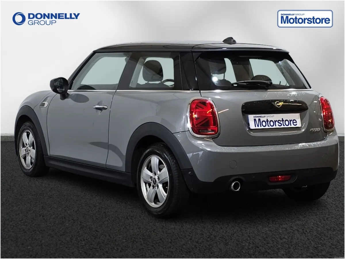 MINI HATCHBACK Cooper Classic - Image 2