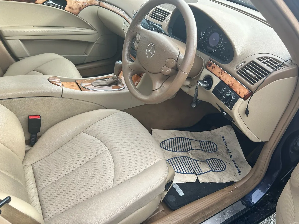 Mercedes - Image 5