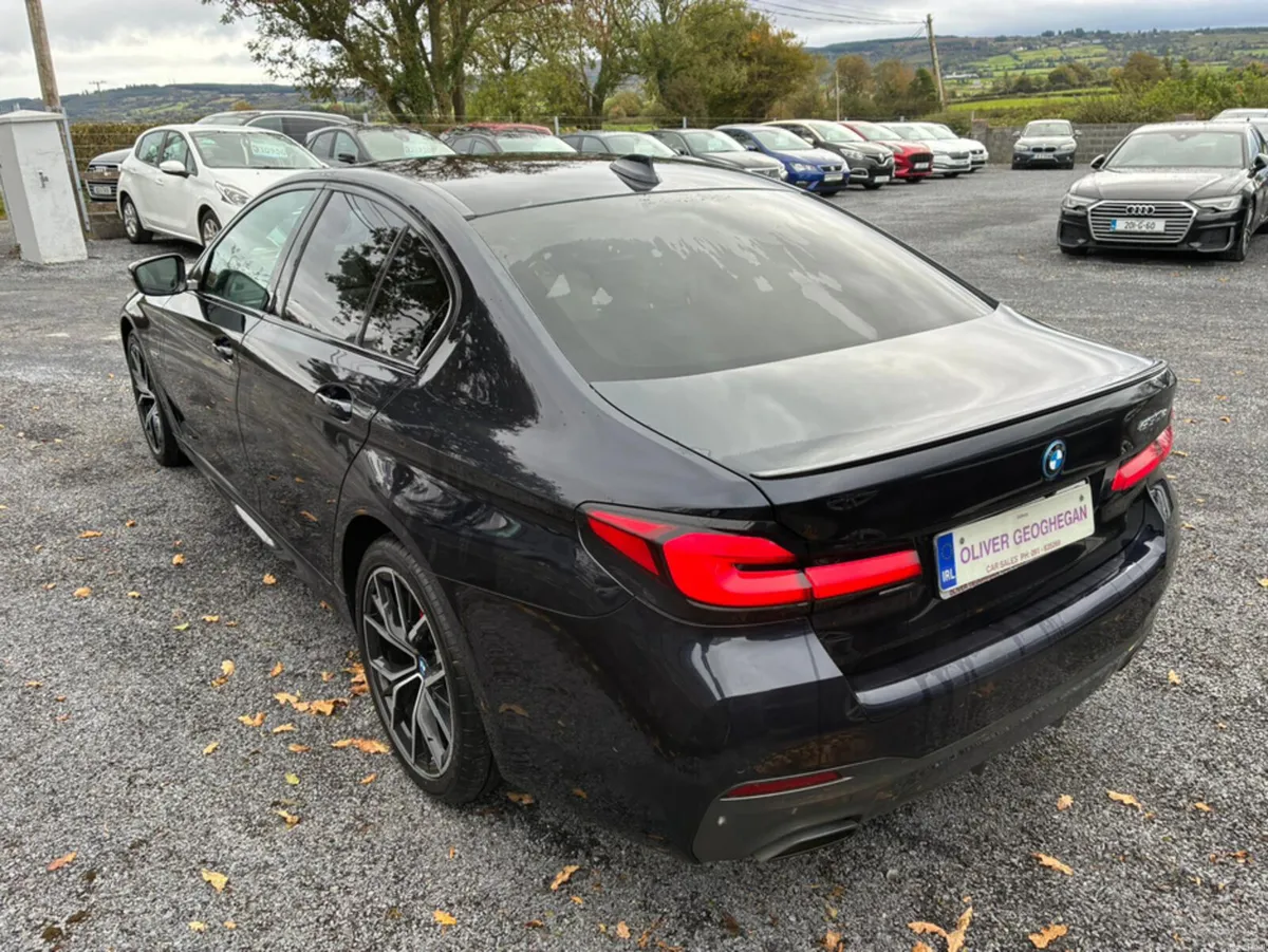 BMW 5-Series 530E M SPORT (PRO PACK) AUTO (PLUG IN - Image 3