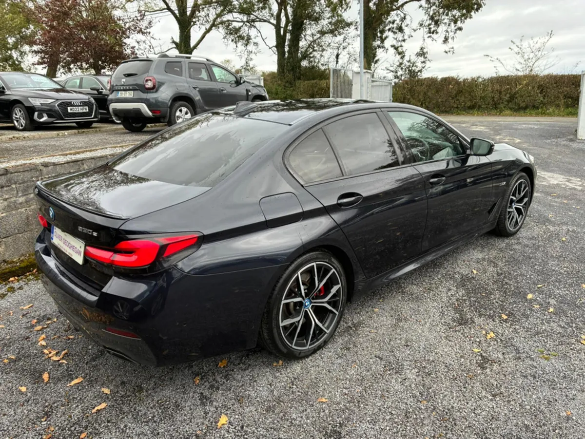 BMW 5-Series 530E M SPORT (PRO PACK) AUTO (PLUG IN - Image 2