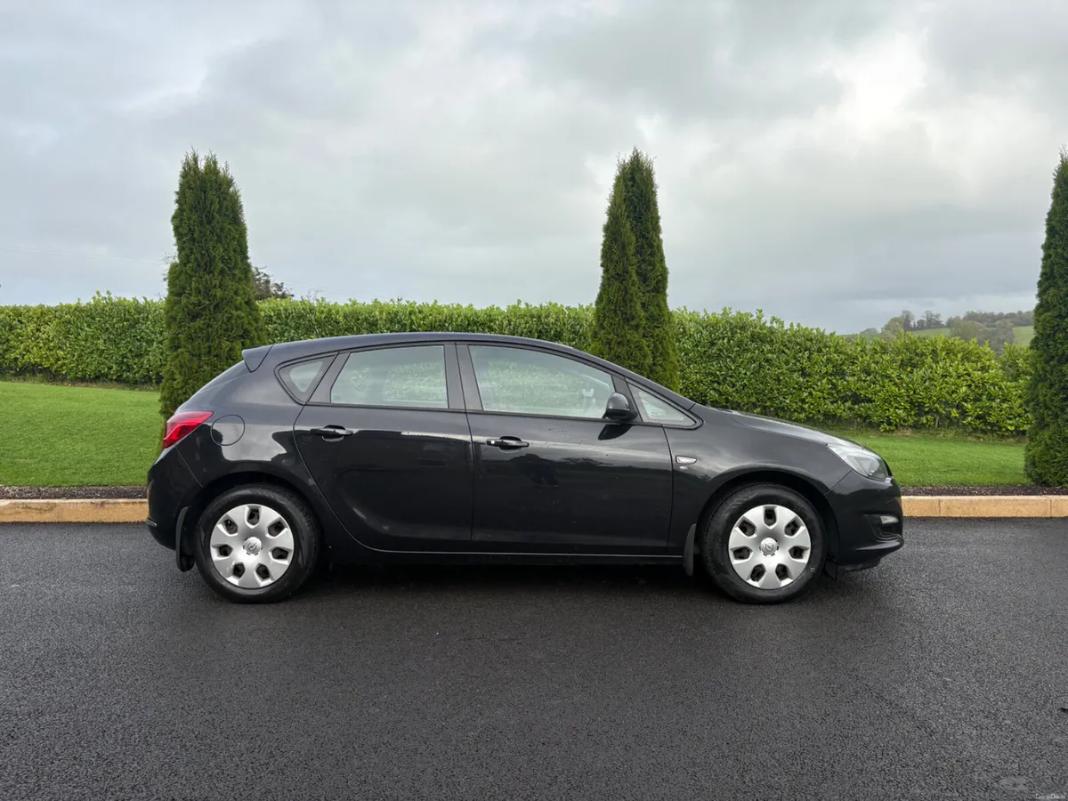 Opel Astra 2014 - Image 5