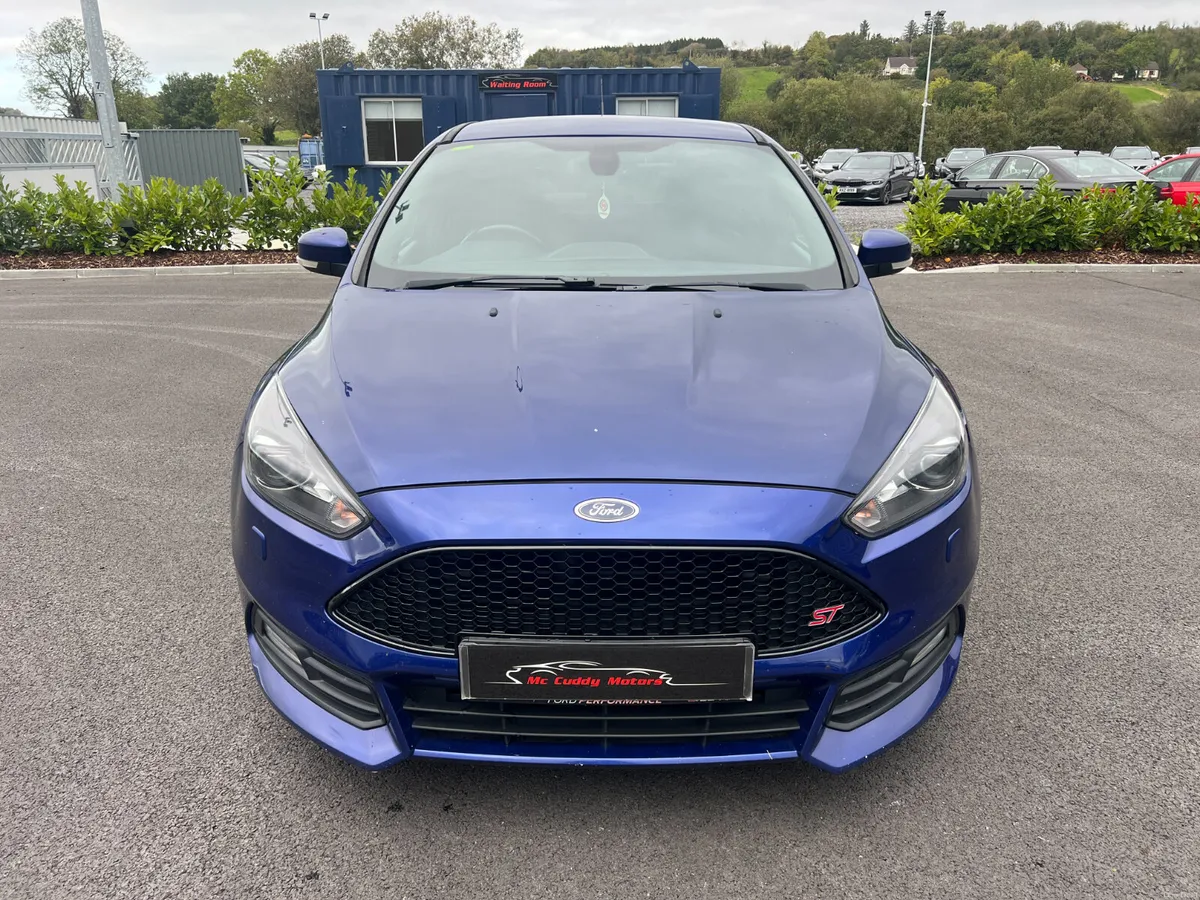 2015 (152) Ford Focus ST-3 2.0 TDCI -Heated Leathe - Image 3