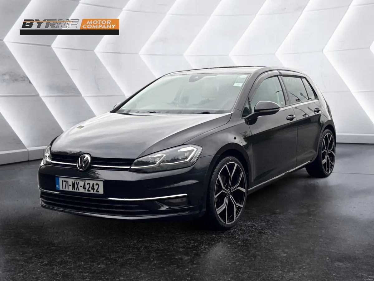 VOLKSWAGEN GOLF 1.2 TSI COMFORTLINE AUTO, 2017 - Image 1