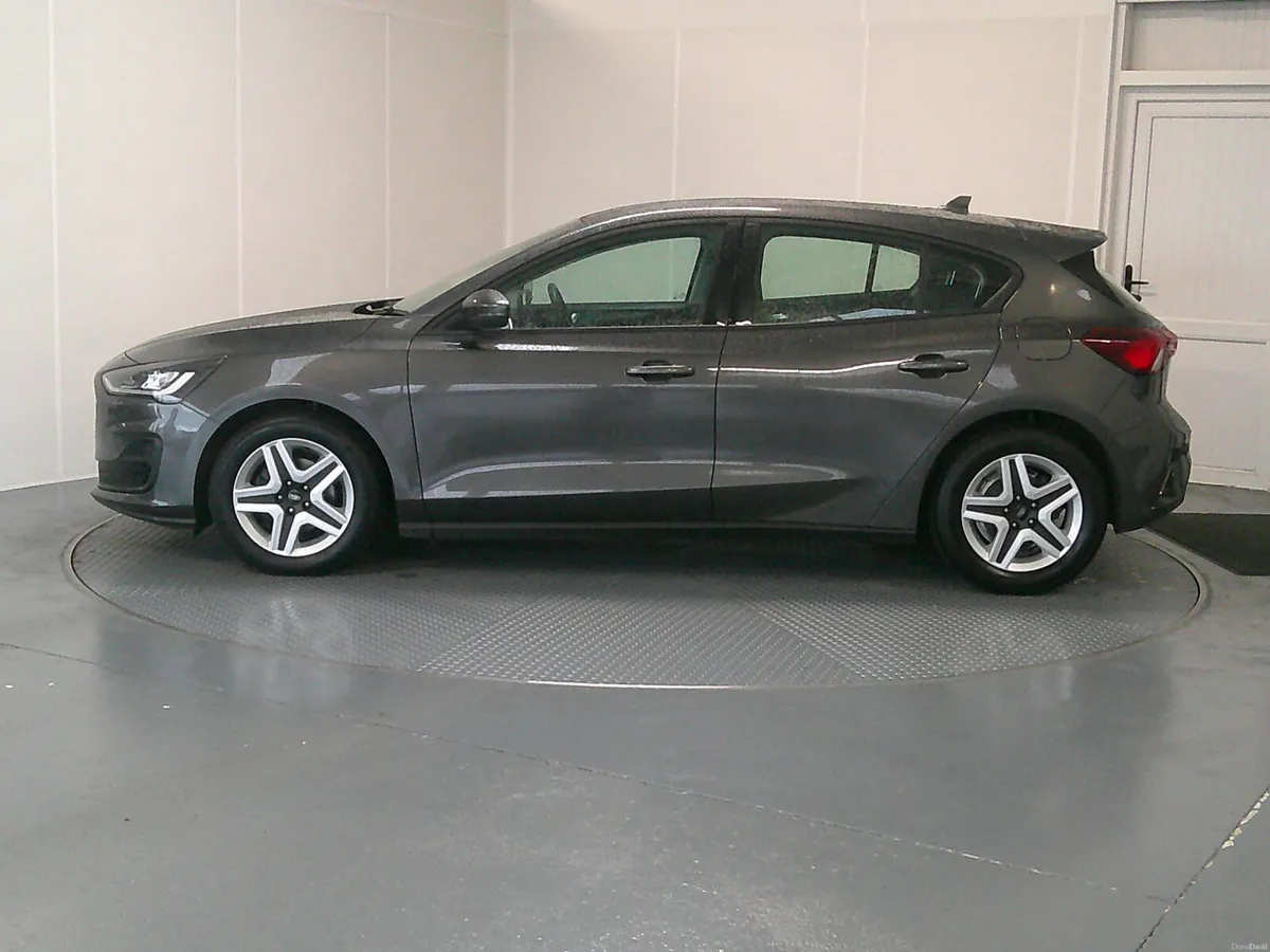 Ford Focus 2023 - Image 4