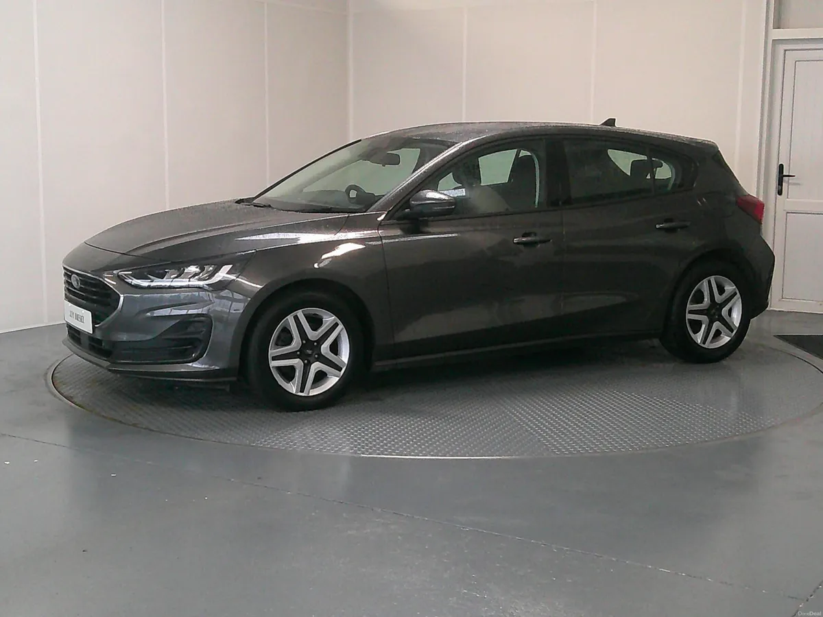 Ford Focus 2023 - Image 3