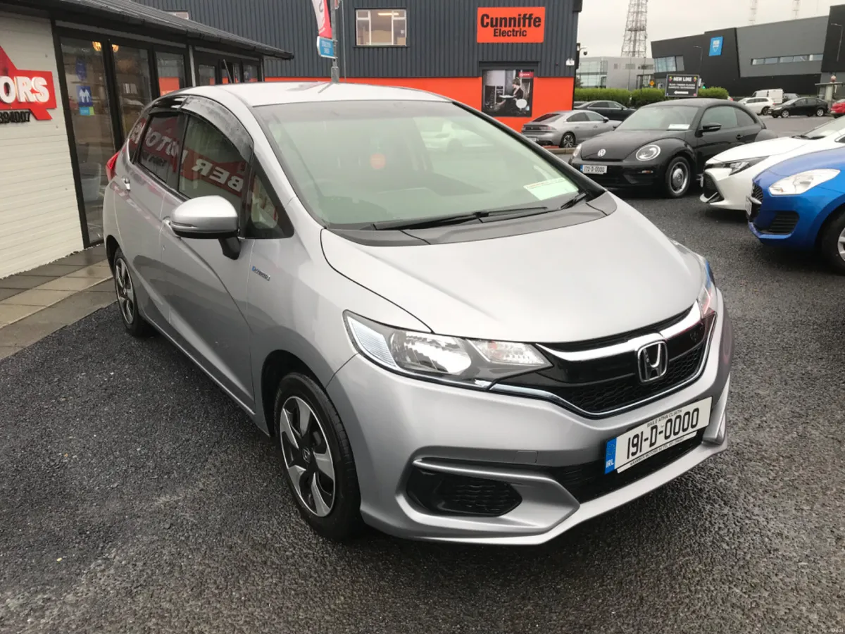 192 HONDA FIT AUTO GREY METALLIC - Image 2