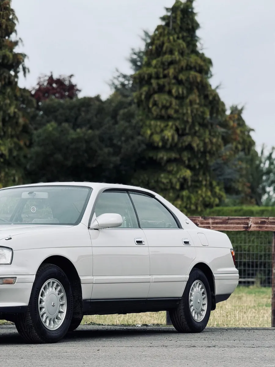 🌟 1994 Toyota Crown Royal Touring (JZS141) 🌟 - Image 3