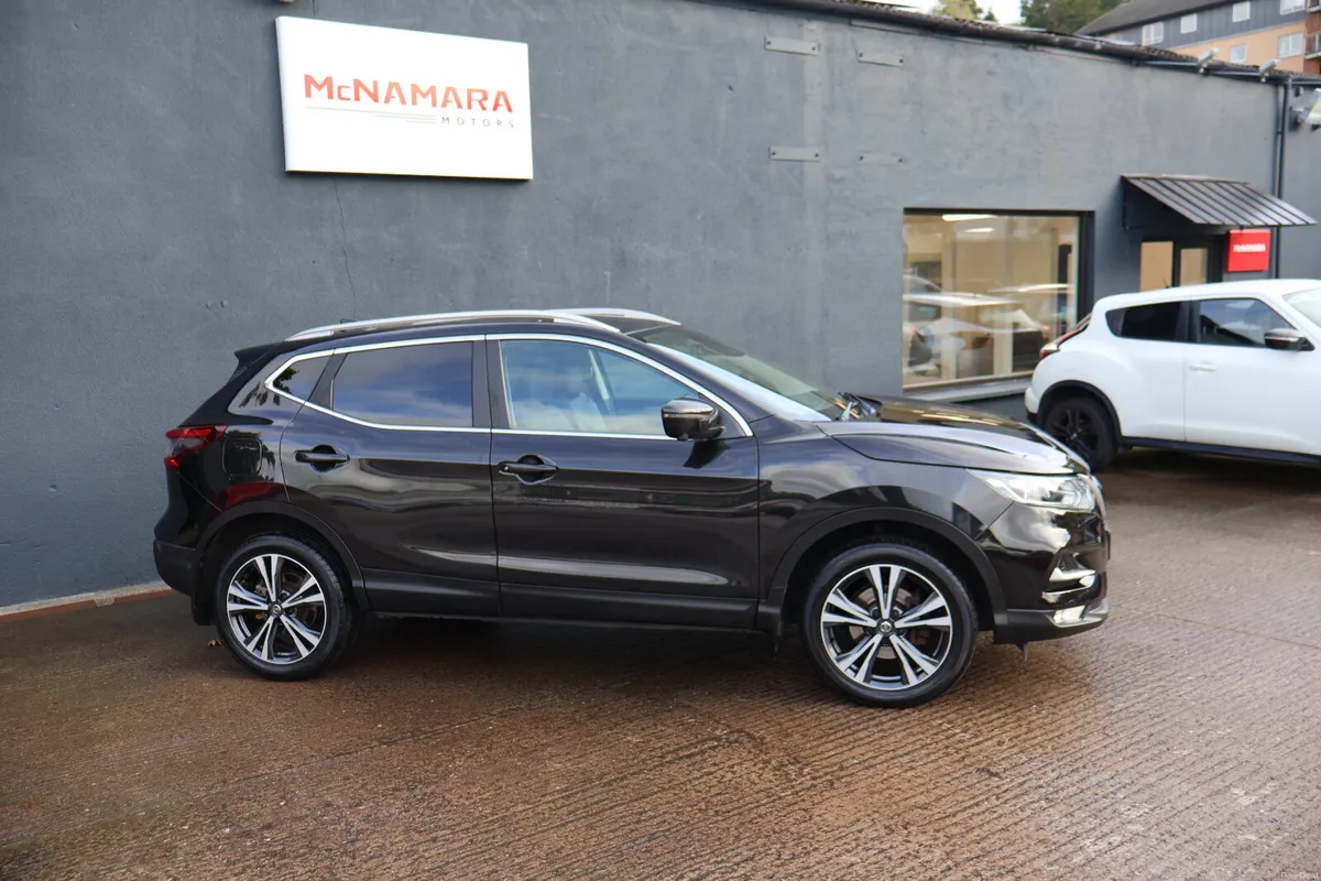 Nissan Qashqai SV Premium Low Mileage Huge Spec! - Image 2