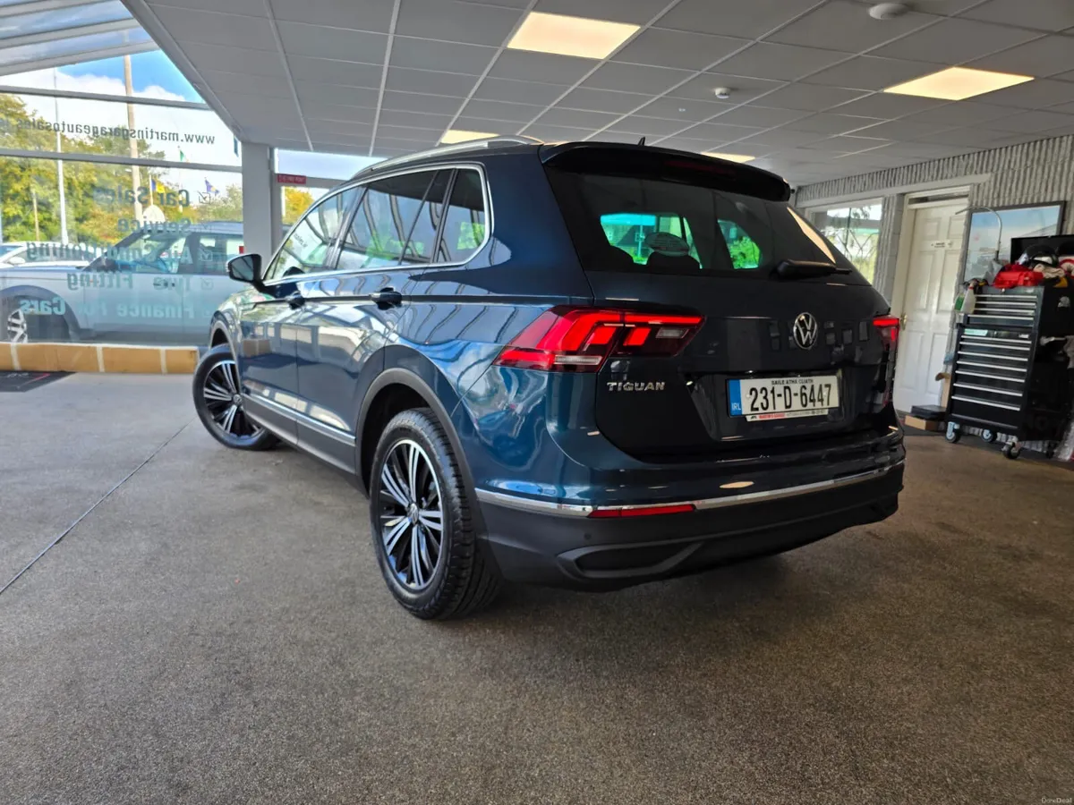 Volkswagen Tiguan Life 2.0 TDI 6 Speed 2023 - Image 3