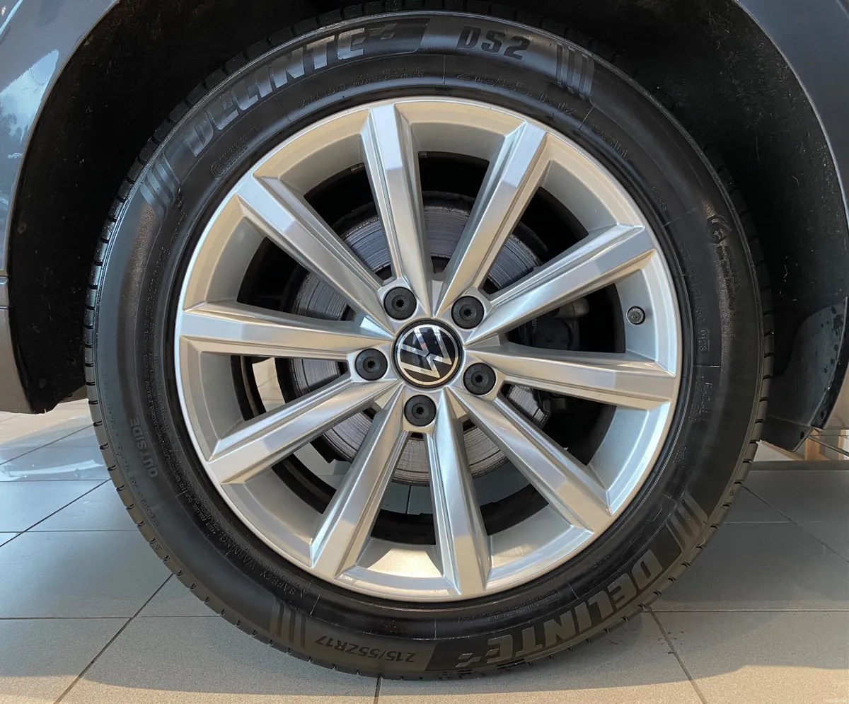 Volkswagen Passat 2021 - Image 6