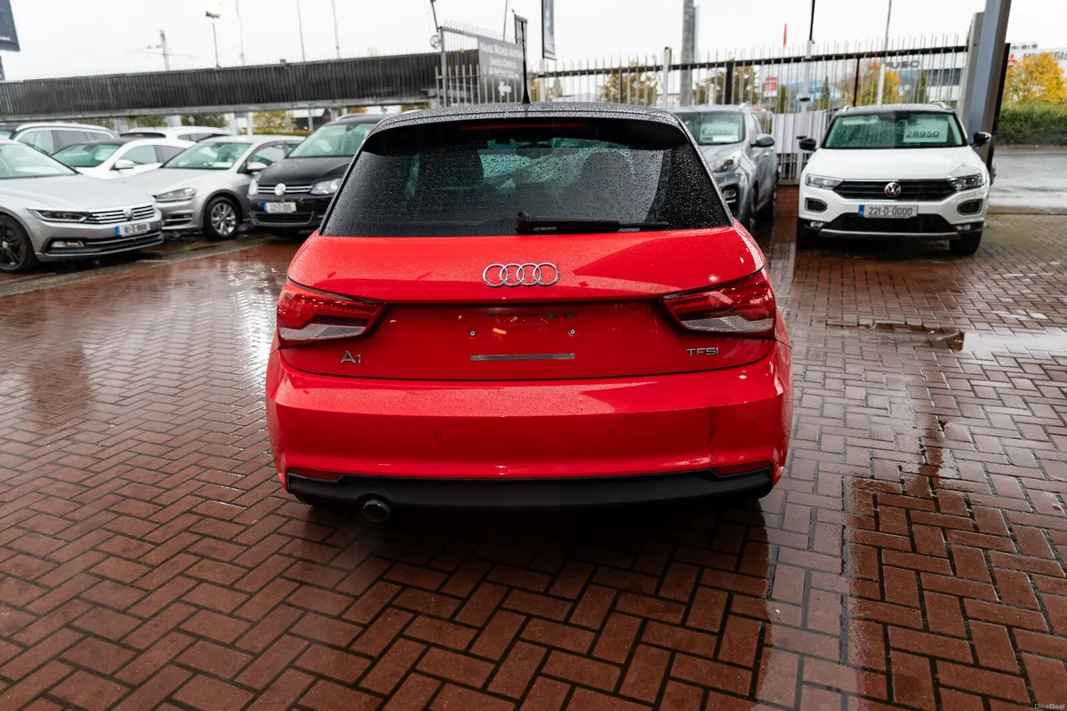 1.0TSI SPORTS EDITION 5DR HATCHBACK AUTOMATIC // 1 - Image 4