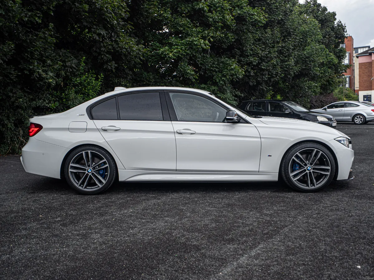 BMW 3-Series 2018 M-Sport - Image 3
