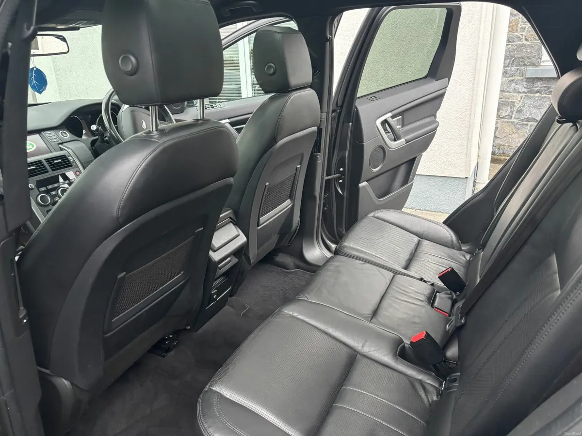 Land Rover Discovery Sport 2019 - Image 4