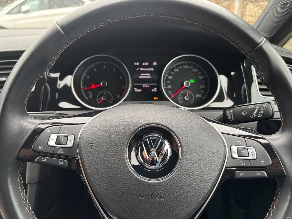 🚘✨ For Sale: 2015 Golf – Only 10,000 KM ✨🚘 - Image 4