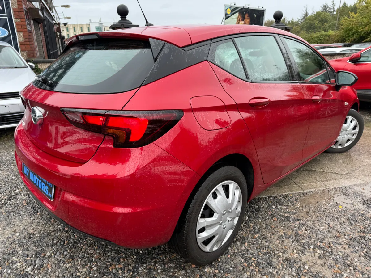 2021 Opel Astra  1.5 SC - Image 4