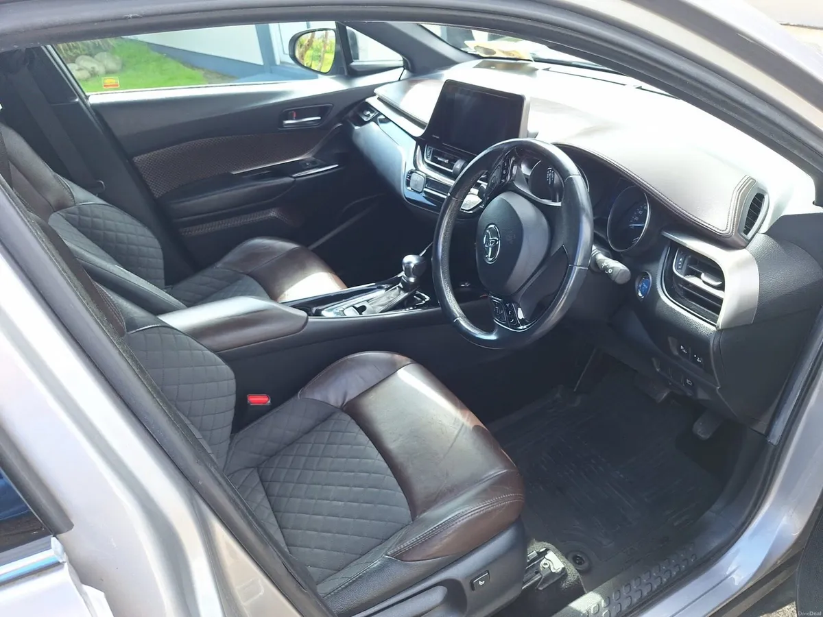 172 Toyota C-HR - New NCT, LOW MILEAGE IRISH CAR - Image 4