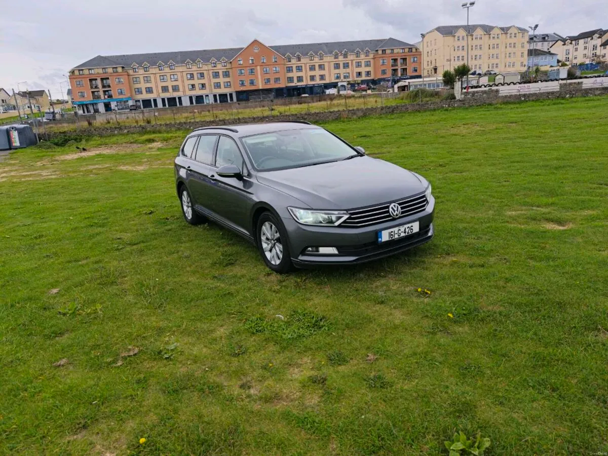 Volkswagen Passat Estate - Image 1