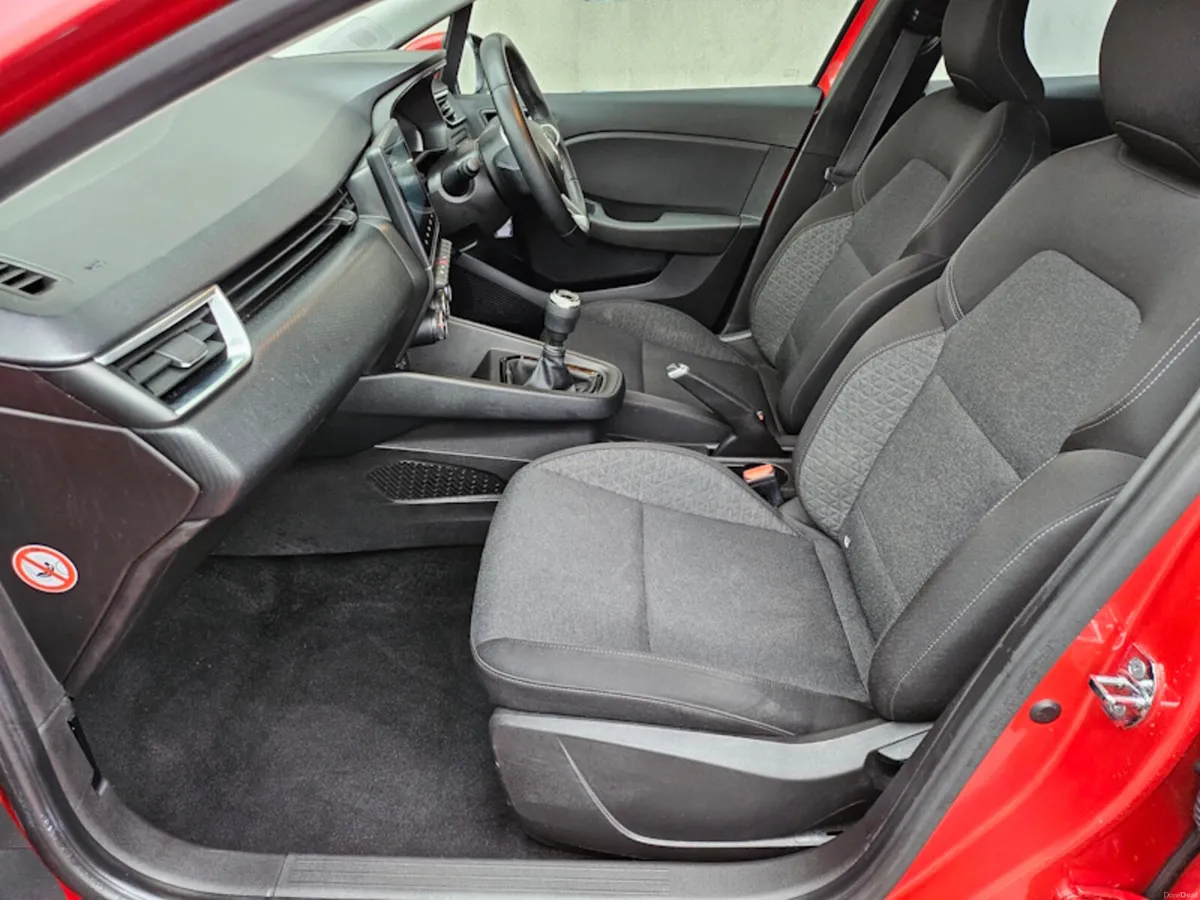 2022 Renault Clio DYNAMIQUE Year Warranty Finance - Image 4