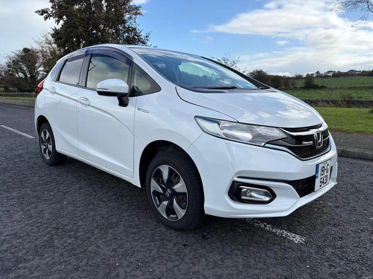 2019 HONDA FIT/JAZZ 1.5 PETROL/HYBRID AUTOMATIC - Image 2