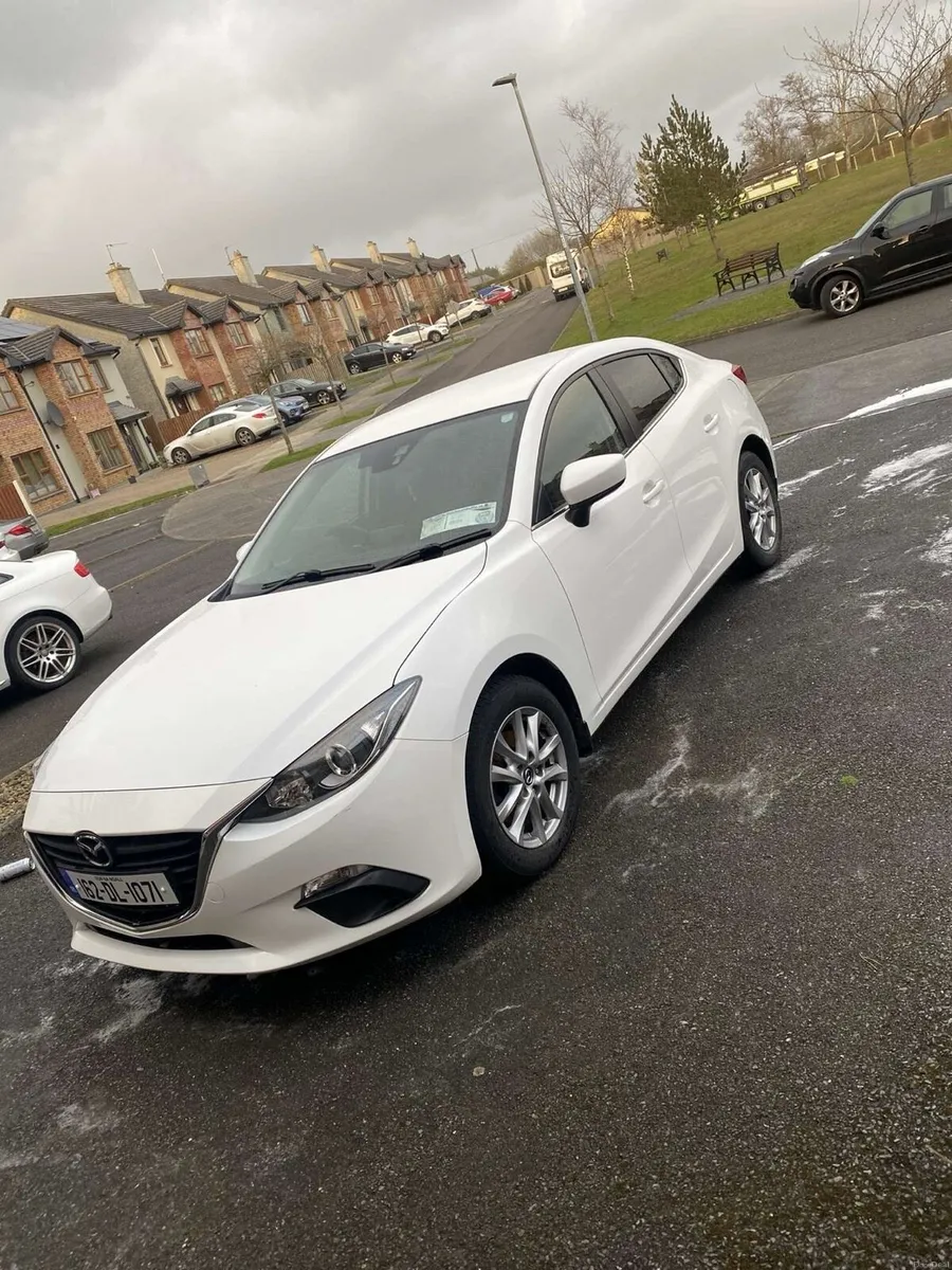 Mazda 3 - Image 2