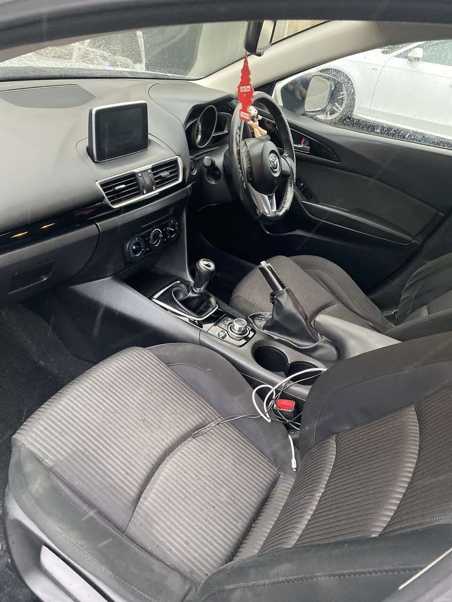 Mazda 3 - Image 4
