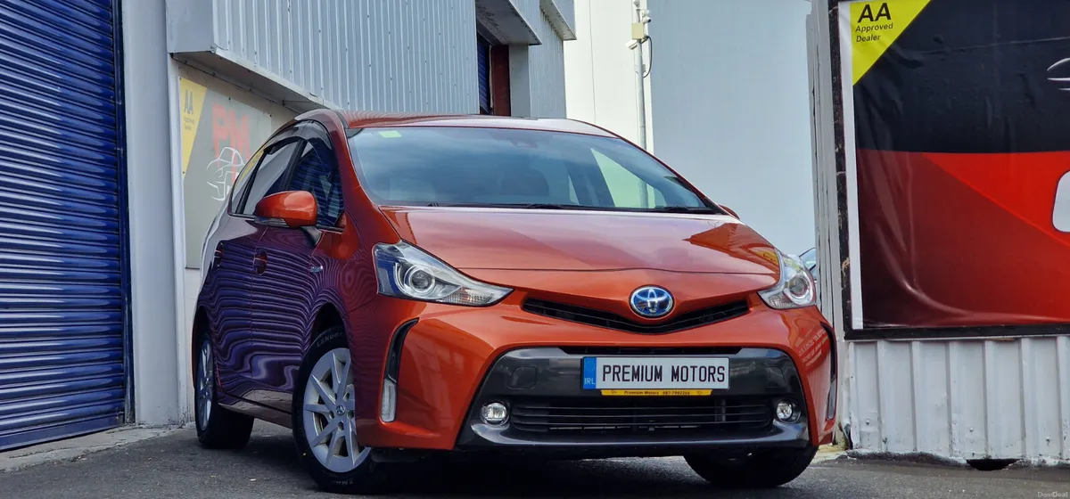 Toyota Prius Alpha Half leather AA Approved - Image 2