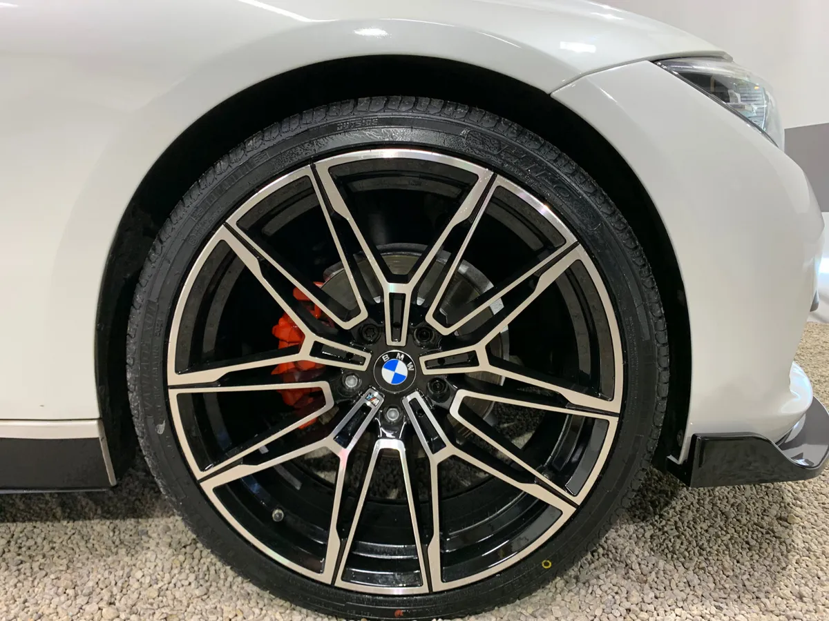 2018 BMW 3-Series 320d sport Full M-Performance St - Image 4