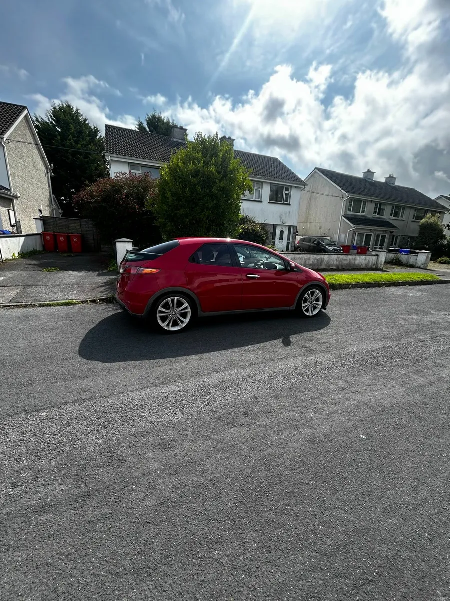 Honda Civic 2008 - Image 2