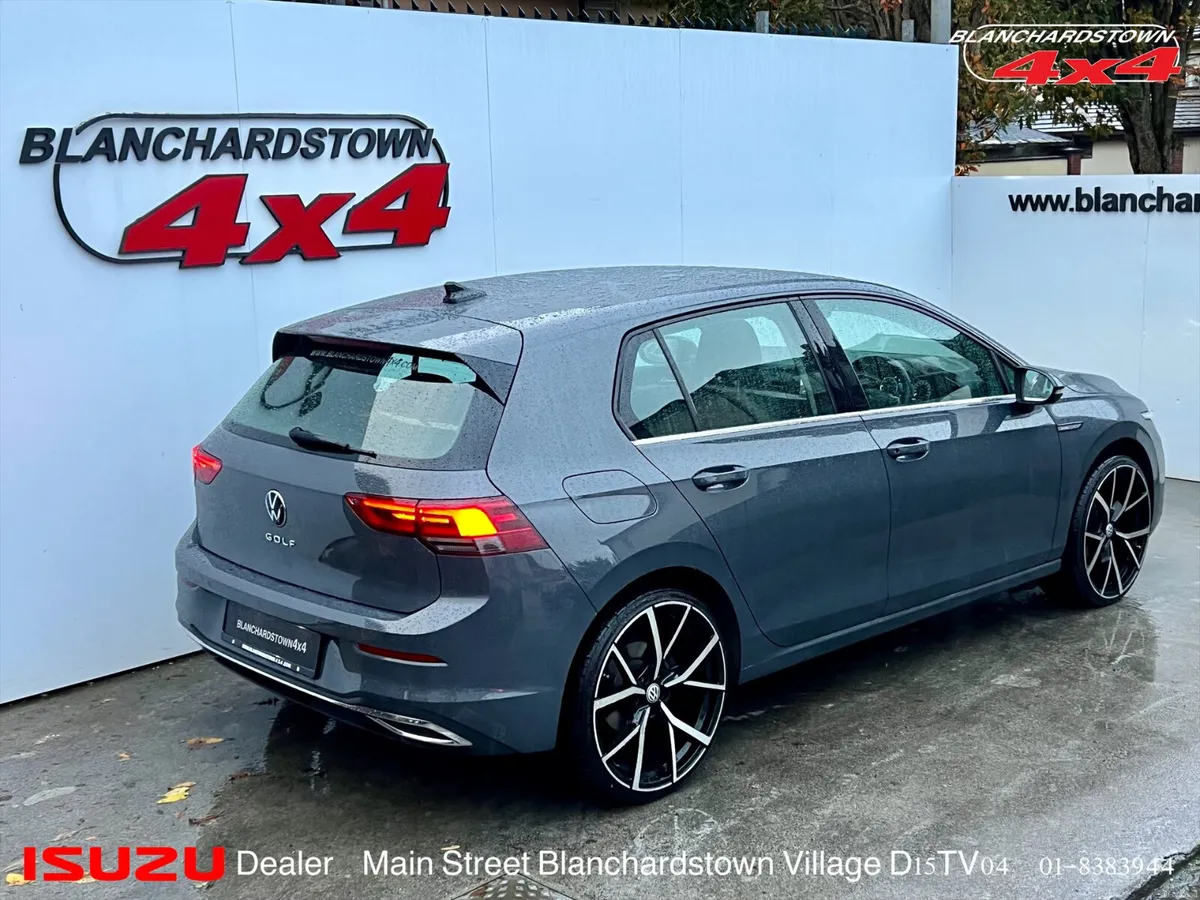 VW GOLF EXCLUSIVE NATO GREY 2.0 DIESEL AUTOMATIC - Image 2