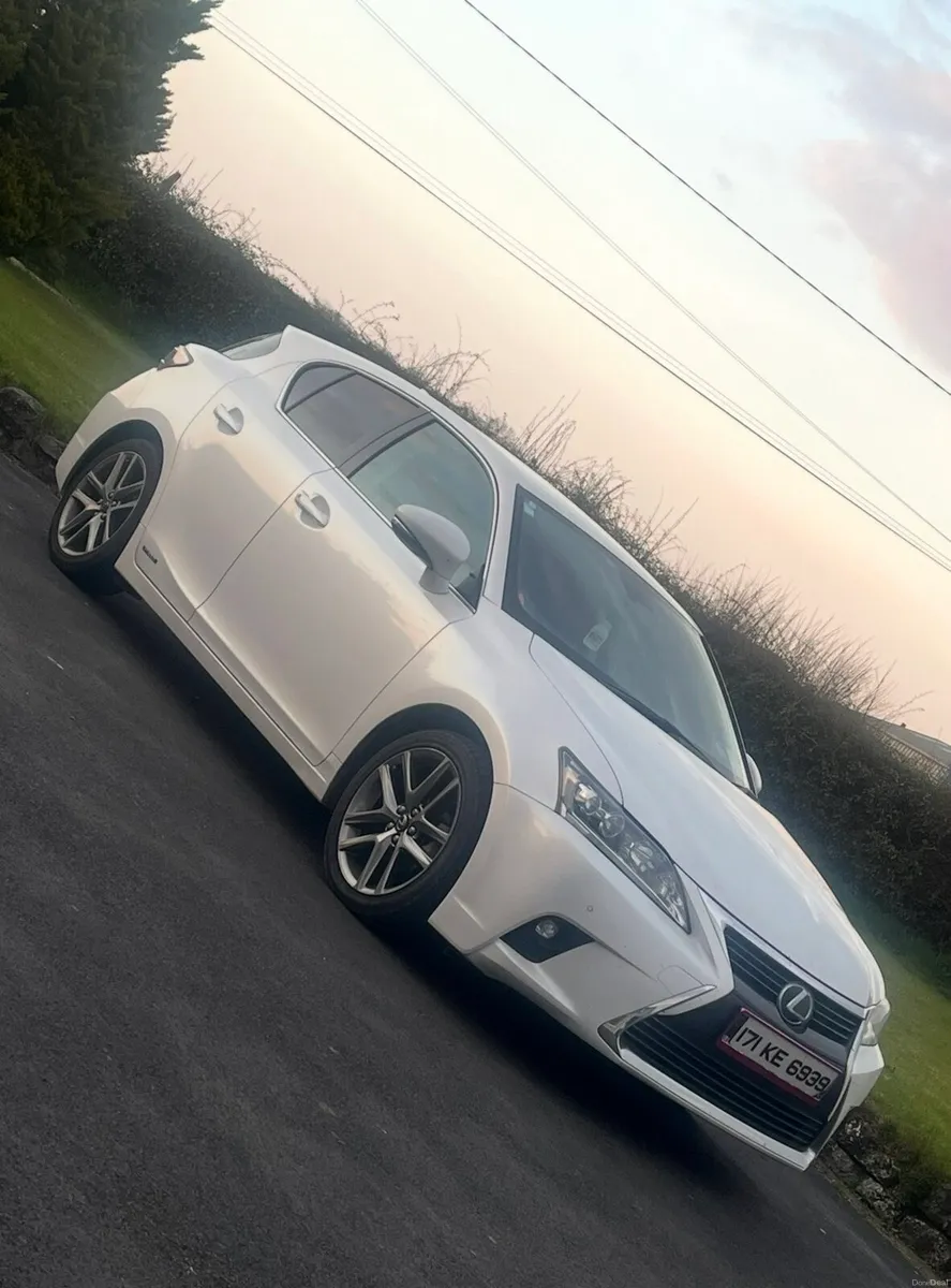 2017 Lexus Ct200h pearl white F sport - Image 4