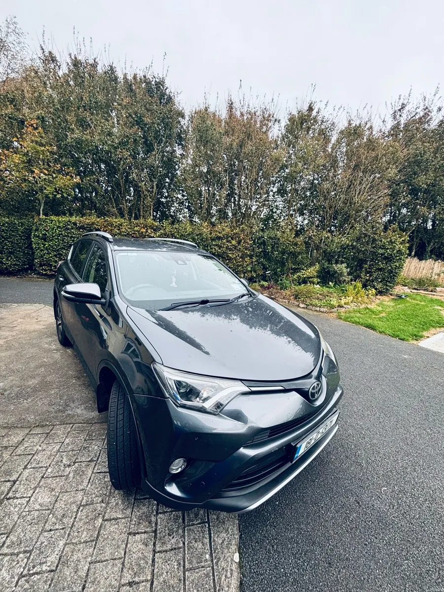 Toyota RAV4 - Image 2