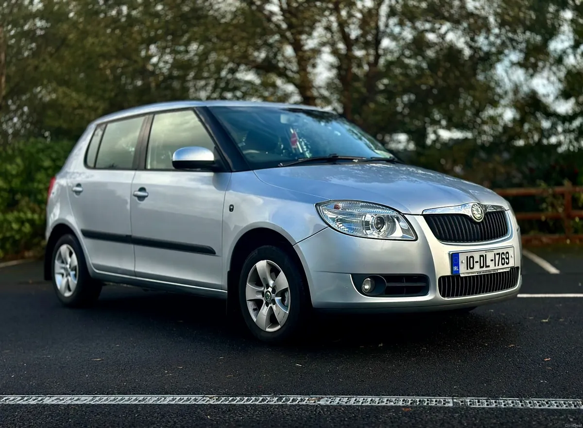 Skoda Fabia 2010 - Image 2