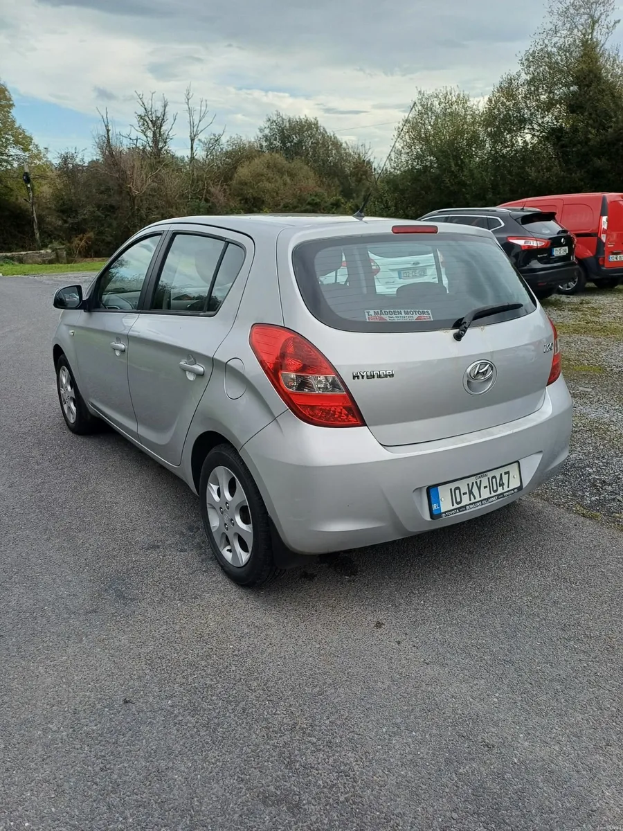 Hyundai i20 2010 - Image 3