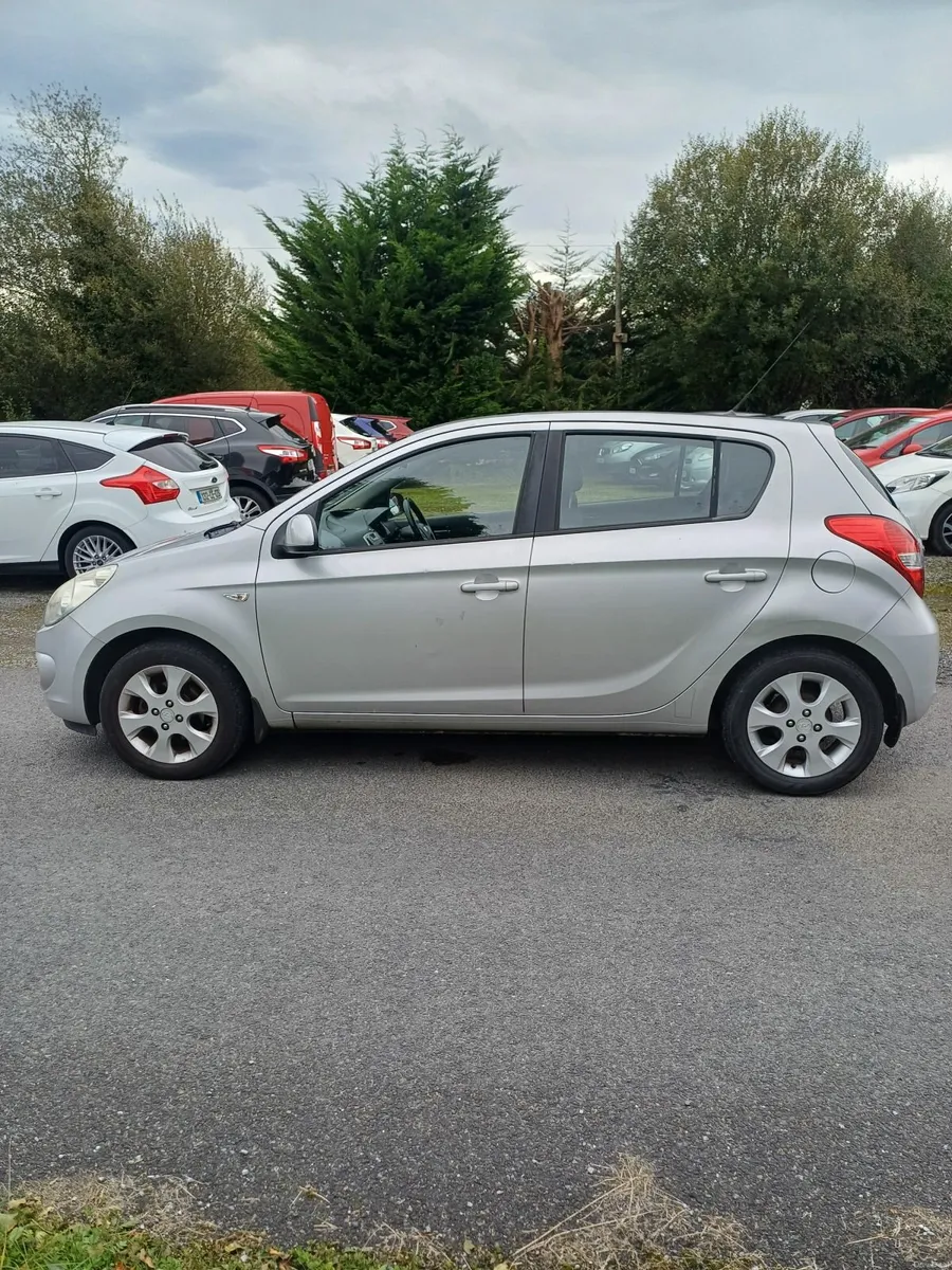 Hyundai i20 2010 - Image 4