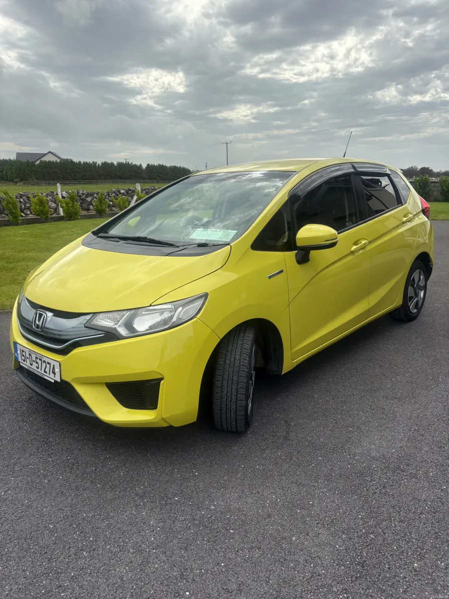Honda Fit 2015 - Image 2
