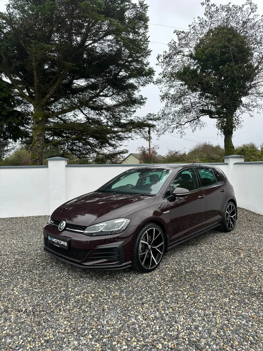 2018 Volkswagen Golf 2.0 GTD Rare Color - Image 1