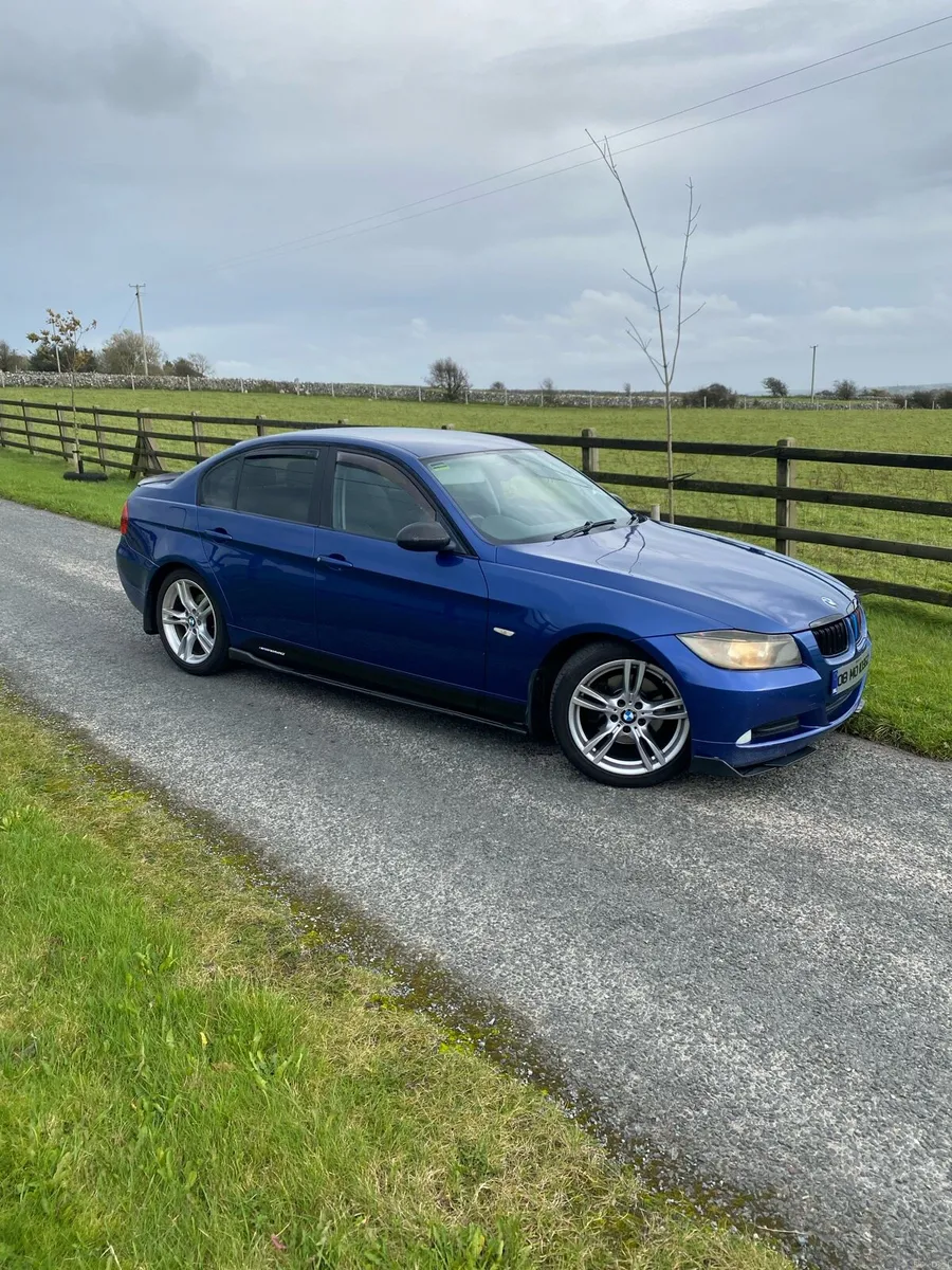 BMW 320d - Image 1