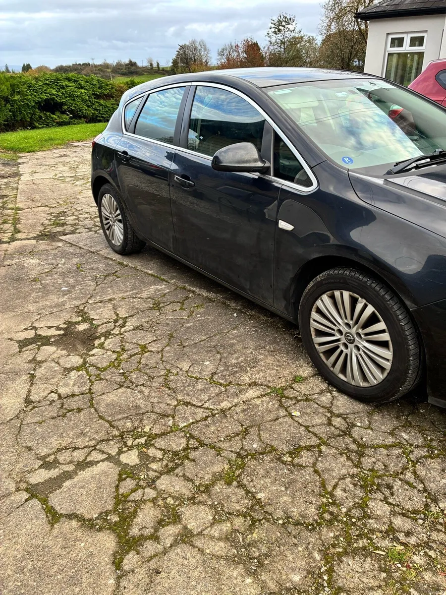 151 Opel Astra / NCT Jul2026 - Image 3