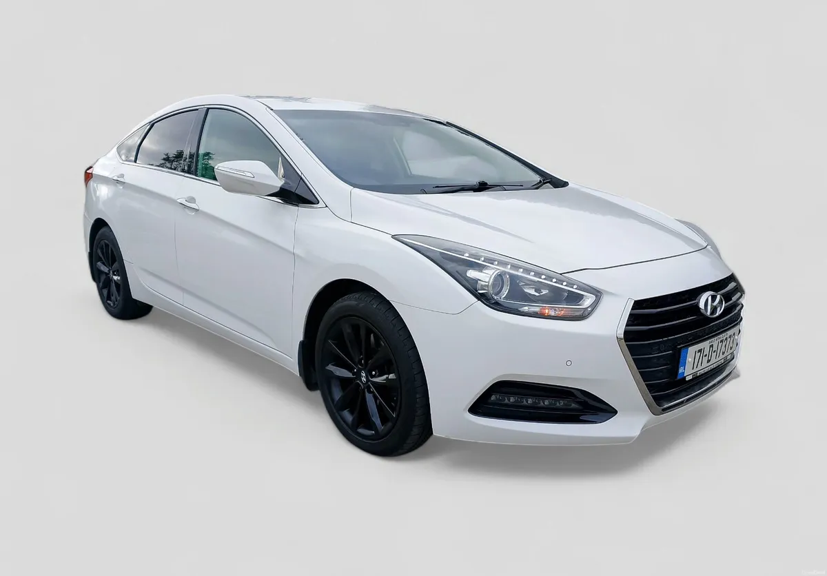 Hyundai i40 2017 Long NCT+taxed - Image 1